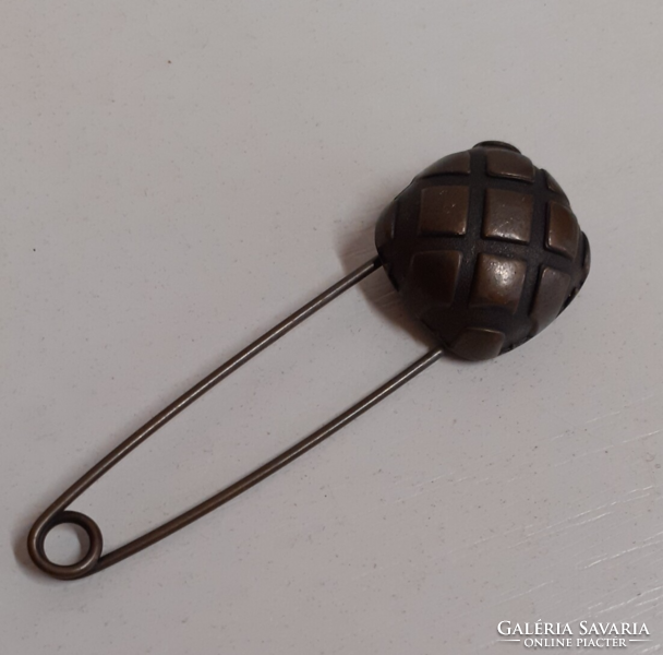Art daco bronze cloth clasp safety pin