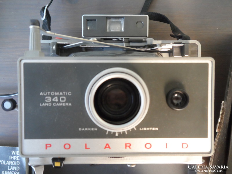 Retro, polaroid land camera 340 model