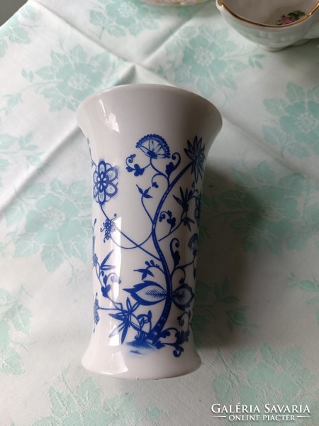 Porcelán kék mintás váza (15 cm)