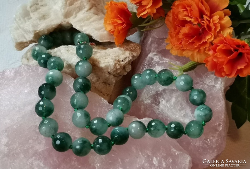 Real term. Emerald green faceted quartz necklace topaaa