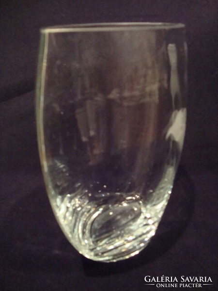 Artistic glass vase