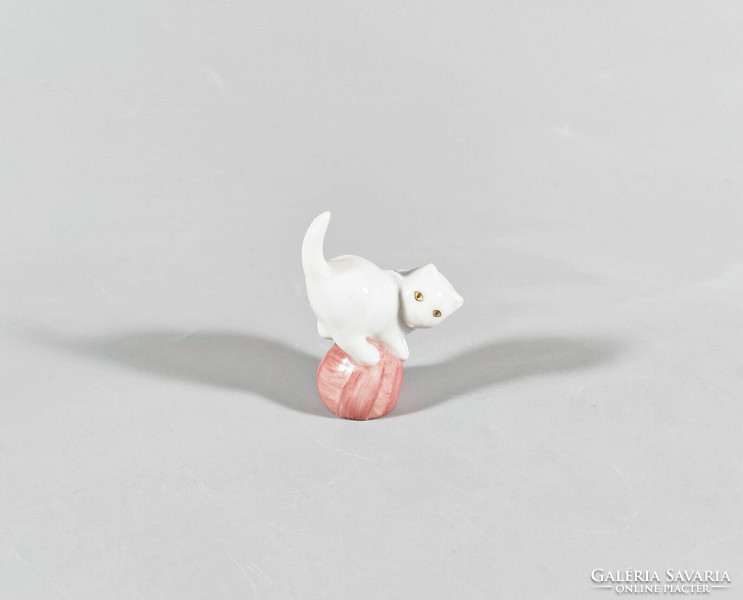 Herend, small white cat, miniature hand-painted porcelain figurine 5.4 Cm, perfect! (I211)