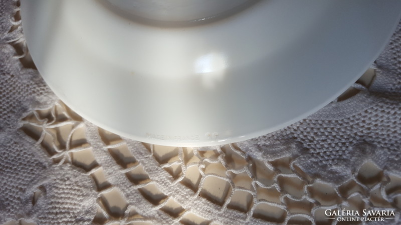 Csodaszép antik mintájú,elegáns francia tejüveg süteményes tányér 6 db.