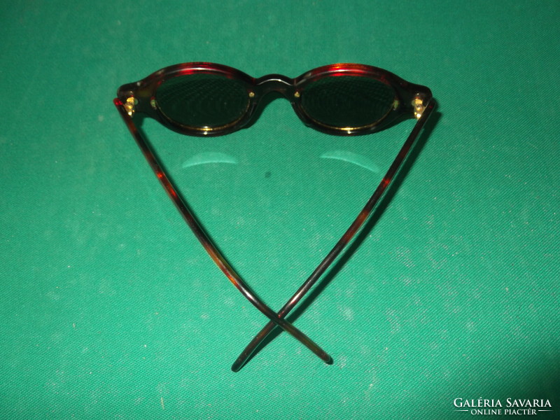 Vouge unisex napszemüveg (eredeti retro)