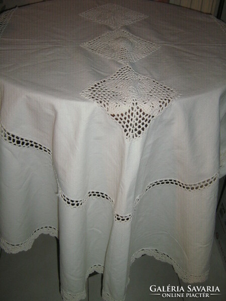 Wonderful handmade crochet insert with lacy crochet edge antique elegant oval linen tablecloth