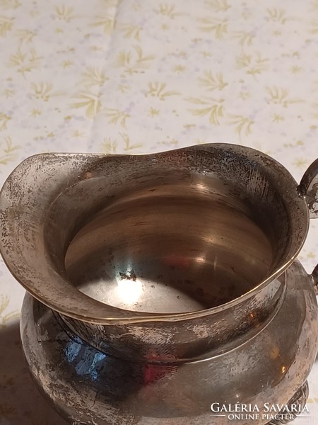 Silver-plated spout