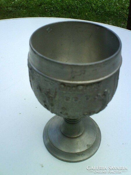 Belly cup made of tin - indicated