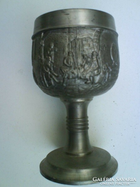 Belly cup made of tin - indicated