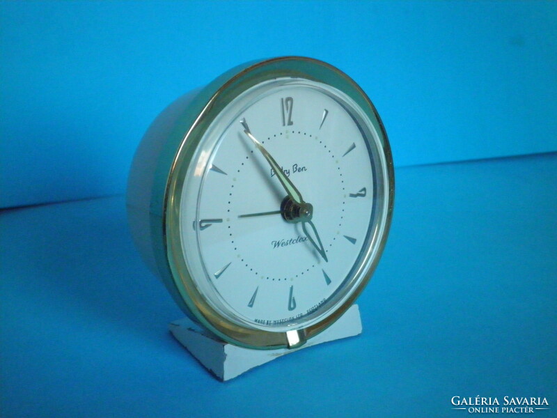 Vintage baby ben westclox mechanical table rattle clock