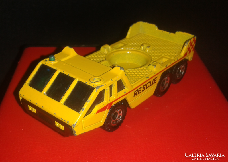 Matchbox 1985 rescue transporter vehicle macau