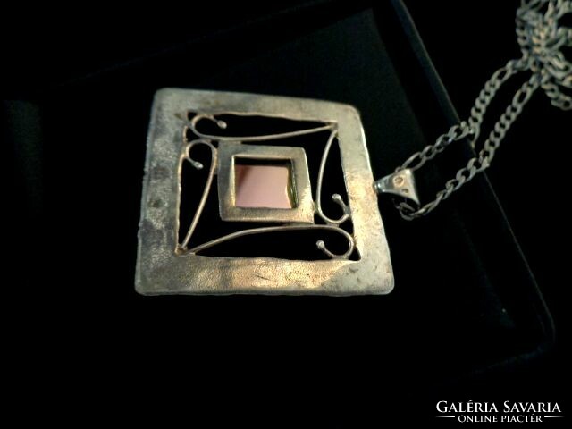 Silver gilded hammered design pendant + chain