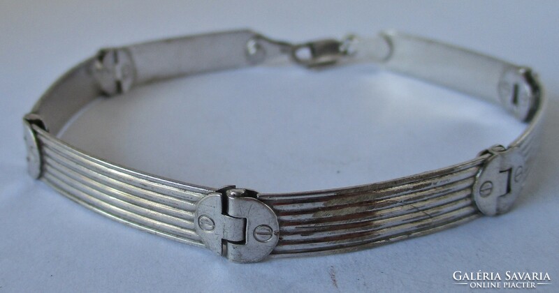 Silver bracelet with a special, beautiful pattern