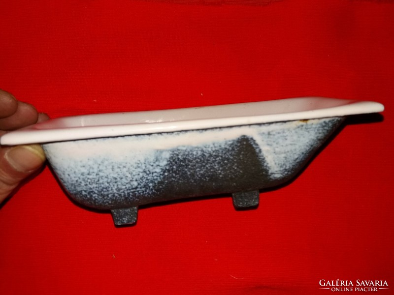 Antik játék MINERVA celluloid baba fém öntöttvas fürdetőkáddal a képek szerint