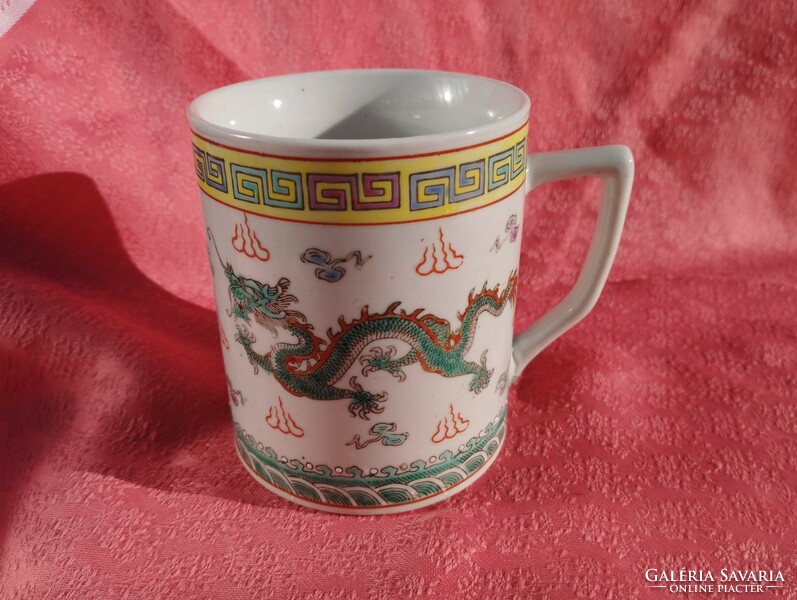 Famille Jaune kínai porcelán teás csésze