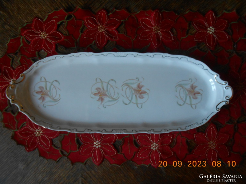 Zsolnay lily patterned sandwich plate