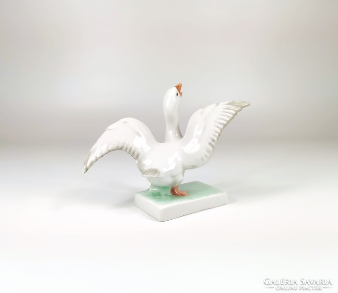 Herend, goose with spread wings, hand-painted porcelain figure 10 cm, perfect! (Bt012)