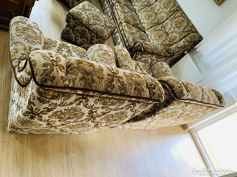 Szalon garnitúra (kanapé és fotel)