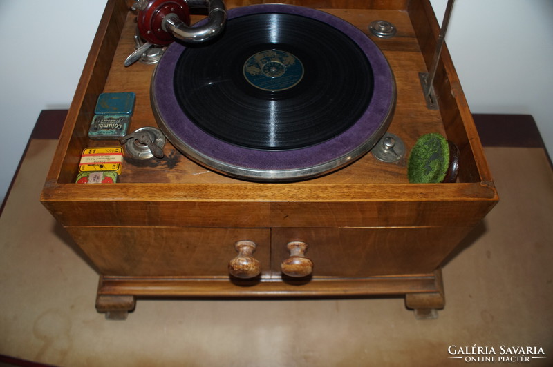 Gramophone