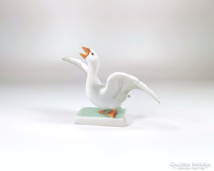 HERENDI, SZÉTTÁRT SZÁRNYÚ LIBA, KÉZZEL FESTETT PORCELÁN FIGURA 10 CM, HIBÁTLAN! (BT012)