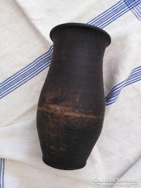 Tile vase - antique black