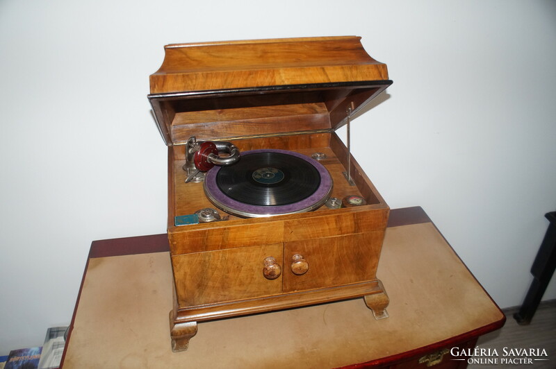 Gramophone