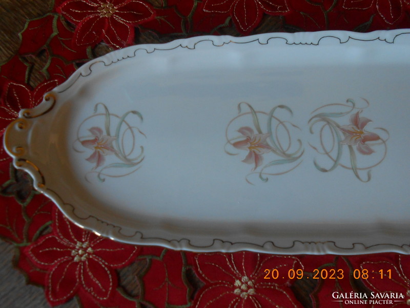 Zsolnay lily patterned sandwich plate