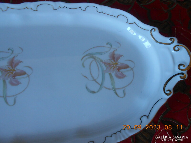 Zsolnay lily patterned sandwich plate