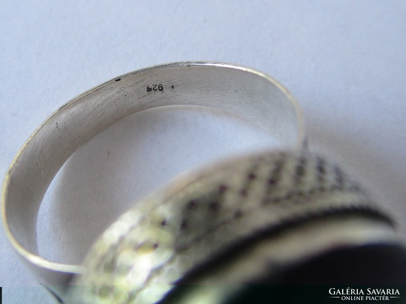Szépséges régi  ezüst  gyűrű nagyméretű lápisz kővel