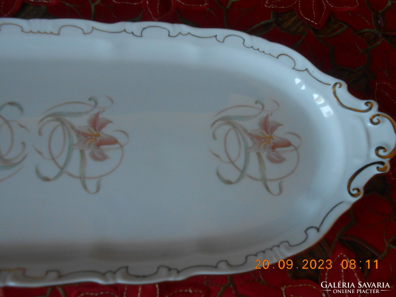 Zsolnay lily patterned sandwich plate