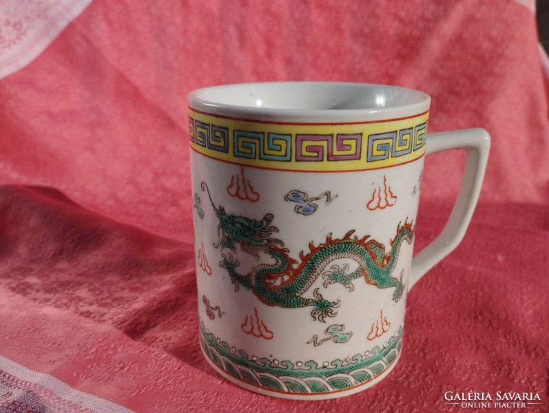 Famille Jaune kínai porcelán teás csésze