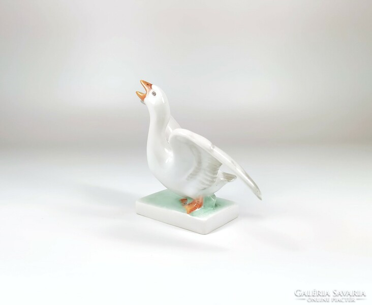 Herend, goose with spread wings, hand-painted porcelain figure 10 cm, perfect! (Bt012)