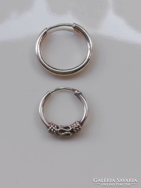 2 small silver hoop earrings