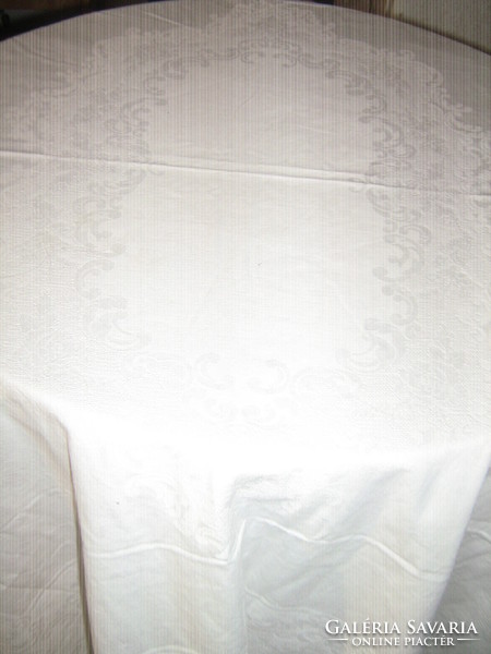 Beautiful baroque Toledo pattern antique damask tablecloth