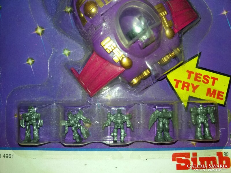 Old space attacker game with sci-fi spaceship robots with unopened simba according to the pictures