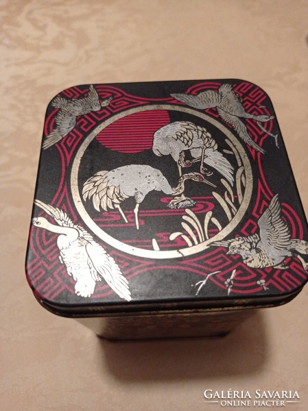 Made in England metal box for holding tea grass