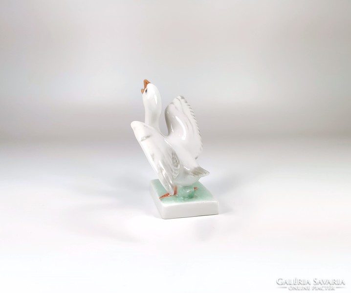 HERENDI, SZÉTTÁRT SZÁRNYÚ LIBA, KÉZZEL FESTETT PORCELÁN FIGURA 10 CM, HIBÁTLAN! (BT012)