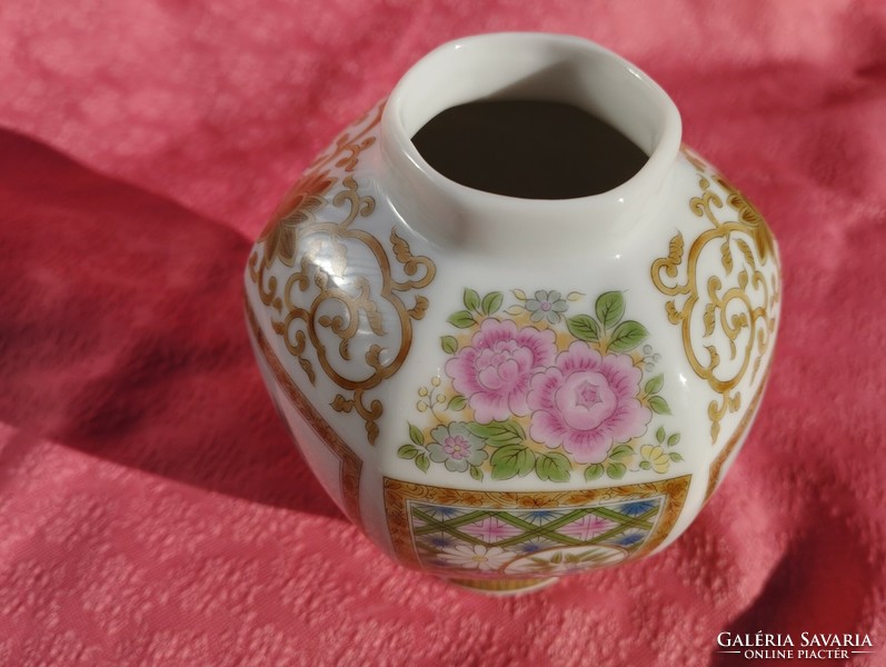 Keleti porcelán teafűtartó