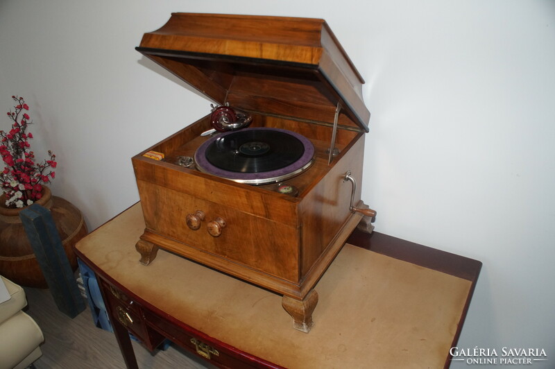 Gramophone