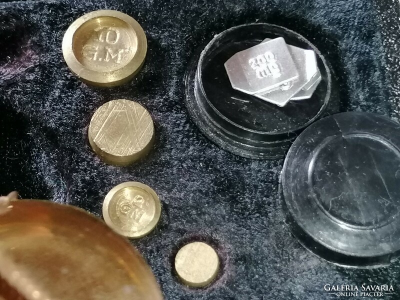 1900 Circa jewelry scale, in original box lined with black velvet, with weights, tweezers