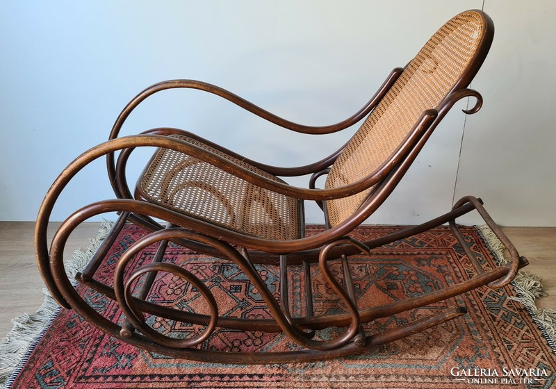 Thonet rocking chair with footrest