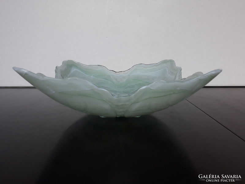 Beautiful marked bowl from Murano with a green marbled pattern