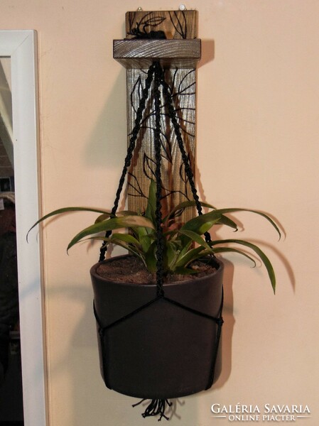 Wood and macramé plant holder