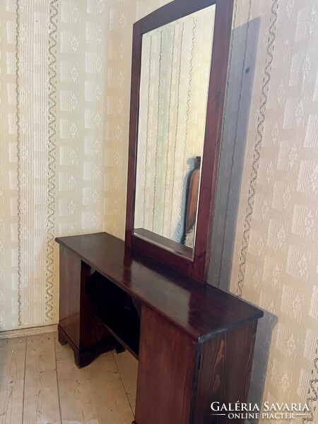 Dressing table with mirror