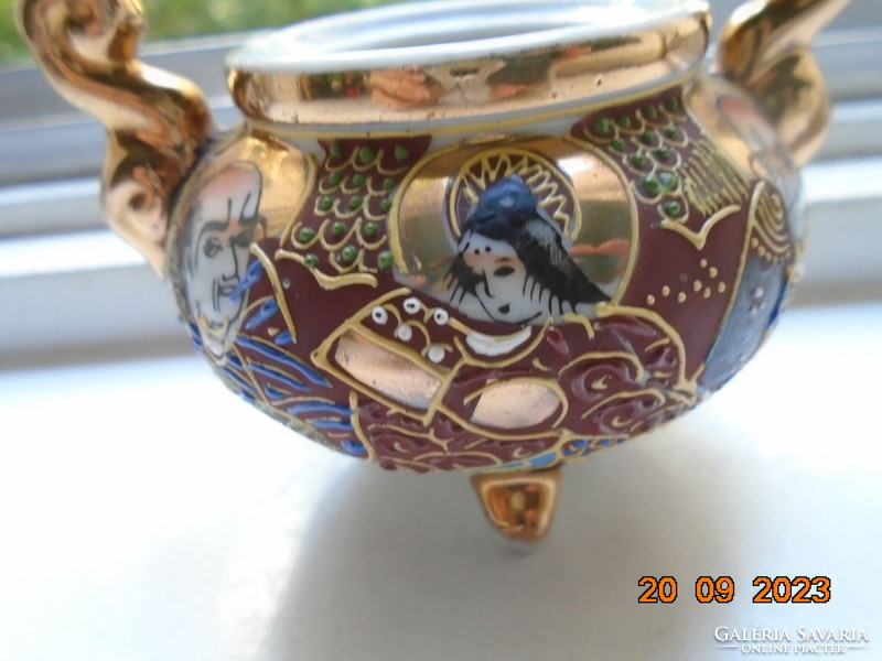 Hand-painted satsuma moriage incense burner, kannon and rakan pattern on 3 legs, 10 Japanese character markings