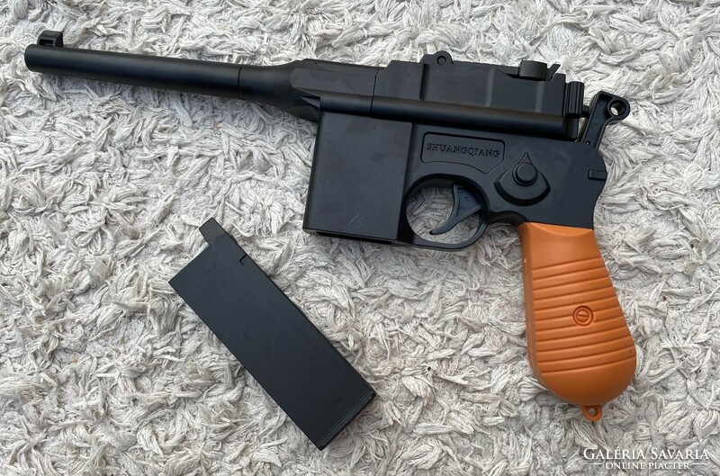 C96-os 1:1 méretű airsoft pisztoly