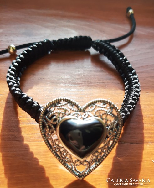Marked openwork silver heart bracelet with onyx stone!
