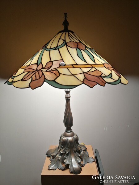 Handmade tiffany table lamp
