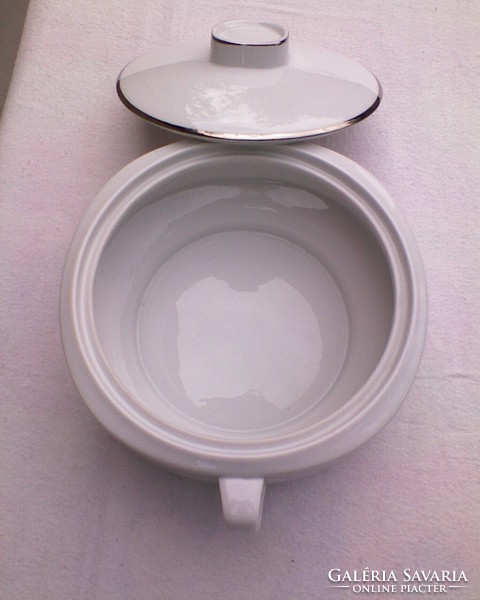 Eschenbach porcelain bowl with lid and lid