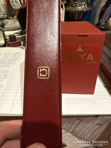 Omega és Doxa retro Óradoboz egytetelben eladó!Ara:30.000.-/2db