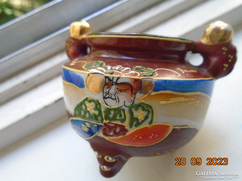 Hand-painted satsuma moriage incense burner with lid on 3 legs, kannon and rakan pattern